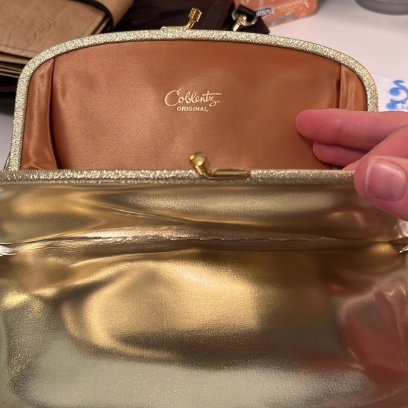 1960s gold clutch by Coblentz - Picture 3 of 4